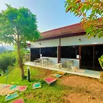 Baan Mai Hom Resort Suan Phueng