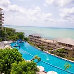 Royal Phala Cliff Beach Resort