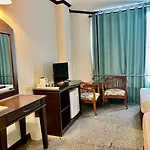 Green House Hotel