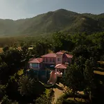 Private Pool Villa & Golf - Toscana House Khaoyai 4 Bedrooms 10 Guests