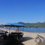 Mookboonchu Guesthouse ,Kohmook Trang