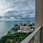 Sea View Apartment In Pattaya