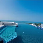 Cosy Seaview Room, High Floor, Free Netflix