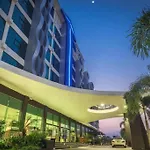 Alvarez Hotel