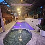 Suankaew Art Cottage