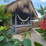 Sea Love Beach Bar & Bungalows