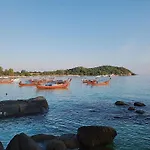Charming Lipe Beach Resort