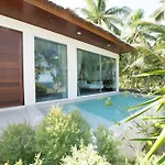 Resto Sea Resort - Baan Krut