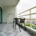 Jomtien Seaview Studio At View Talay 5 ,Big Pool