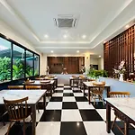 Usabai Riverside Boutique Hotel