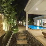 Pool Villa Pattaya H52