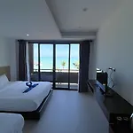 Rockstar Beach Apartments