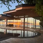 Villa Aura