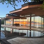 Villa Aura