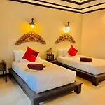 Kanok Buri Resort