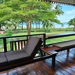 Suntisook Resort