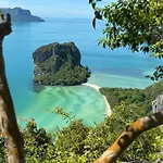 Angthong Beach Resort