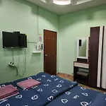 Saamsaao Homestay Betong - 4 Bedroom House