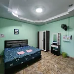 Saamsaao Homestay Betong - 4 Bedroom House