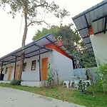 พักดีรีสอร์ท 2