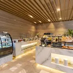 Arden Hotel And Residence By At Mind