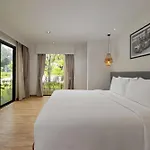 Outrigger Khao Lak Beach Resort - Sha Extra Plus
