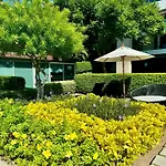 Escape Condominiums Beachfront Suites - Mae Phim