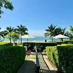 Escape Condominiums Beachfront Suites - Mae Phim
