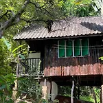 Ao Pong Resort
