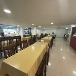 Regent Ngamwongwan Hotel