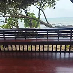 Kohjum Seafront Resort