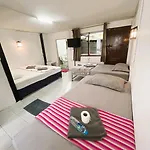 Tuk Tuk Guesthouse