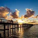 Jansom Beach Resort
