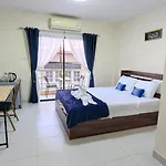Shady Palms Guest House Cha Am Beach