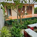 Terrua Main Ten Villa Garden