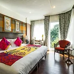 Zantiis Ndol Villas