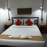 White Jail At Koh Tao Hostel