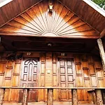 Bansuanphuhong Resort