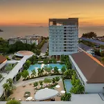 Mercure Rayong Lomtalay Villas & Resort