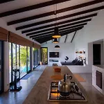 Lunar Villas Koh Tao - Luxury Private Pool Villas