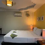J Hotel