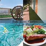 Ban Suan Kratom Cafe And Resort