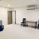 Kohchang Stayin Premium Hotel In Beach Street Market