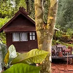 Kawarin Saiyai Cottage And Lake