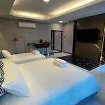 Eastern View Resort And Pool Villa