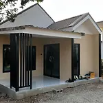 Eastern View Resort And Pool Villa