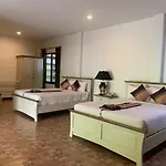 Phuwanalee Resort