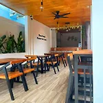 Homebeach Resort เกาะล้าน