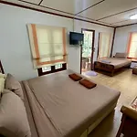 Rayonghouse Resort