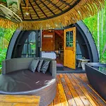 Khum Damnoen Resort